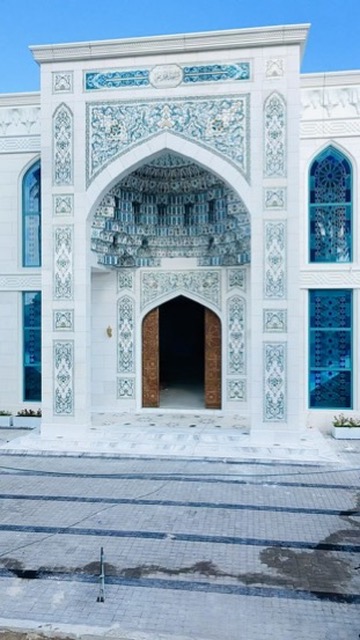Grand entrance of King Salman Mosque in Malé